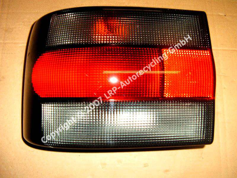 Renault R19 Phase 2 R&uuml;ckleuchte Heckleuchte links 7700815979G 2VP00673601 BJ1995